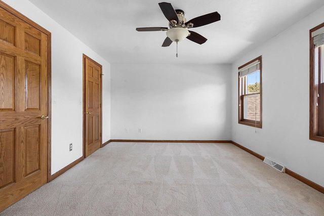 1934 PIKE LANE, De Pere, WI 54115