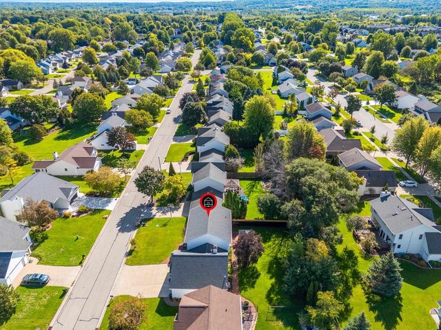 1934 PIKE LANE, De Pere, WI 54115