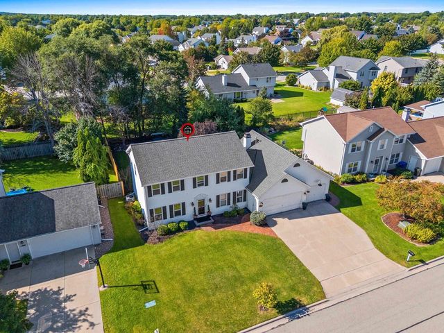 1934 PIKE LANE, De Pere, WI 54115