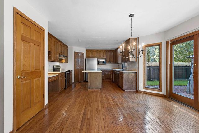 1934 PIKE LANE, De Pere, WI 54115
