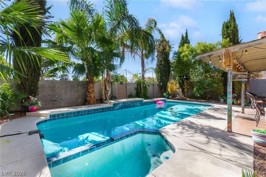 1731 Monte Alban Drive, North Las Vegas, NV 89031