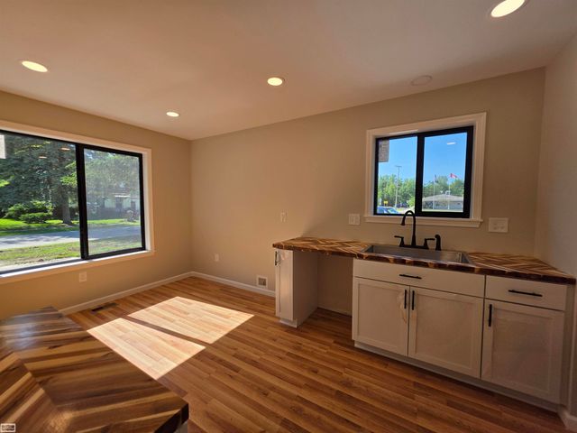 1329 Vermont Road, Marysville, MI 48040