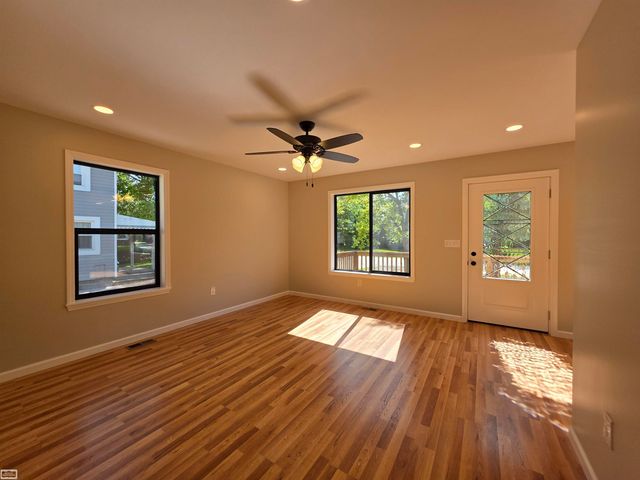 1329 Vermont Road, Marysville, MI 48040