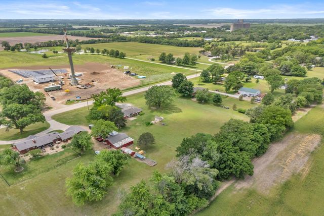 1258 E 90th Ave N, Belle Plaine, KS 67013