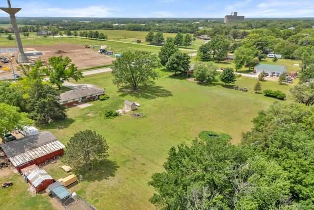 1258 E 90th Ave N, Belle Plaine, KS 67013