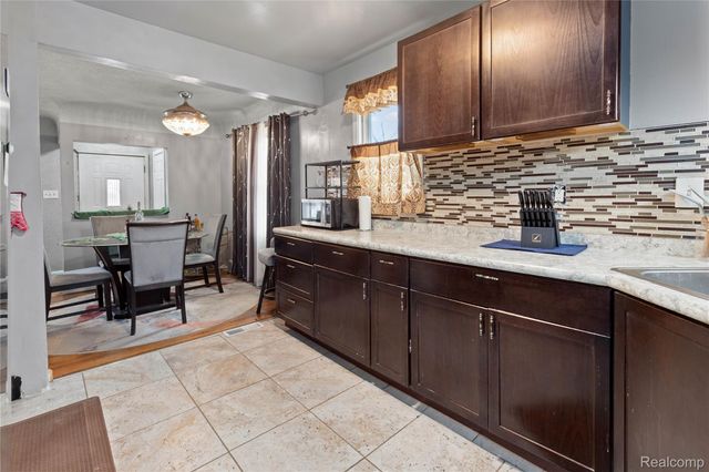 28005 Avondale Street, Inkster, MI 48141