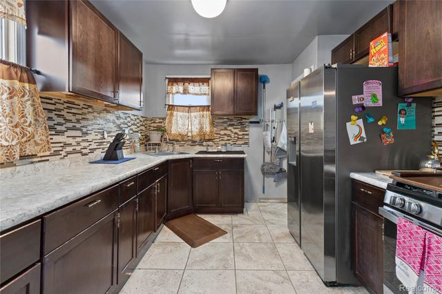 28005 Avondale Street, Inkster, MI 48141