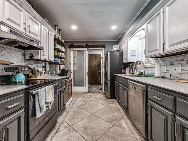 3121 Bahama Drive, Sand Springs, OK 74063