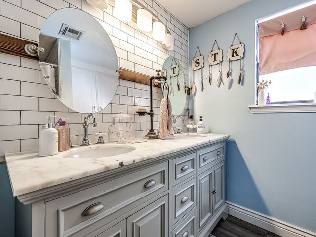 3121 Bahama Drive, Sand Springs, OK 74063
