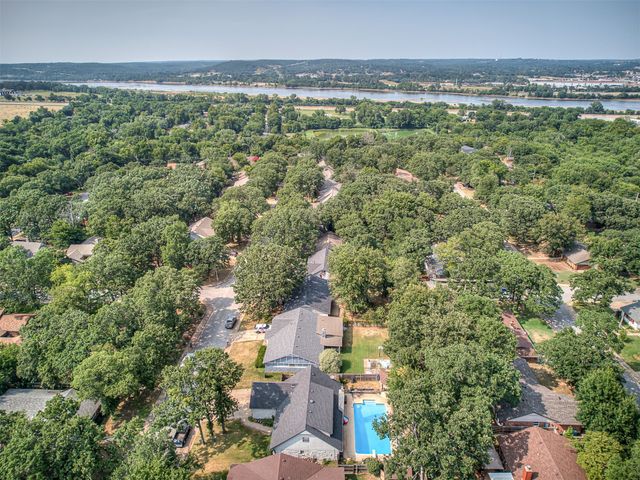 3121 Bahama Drive, Sand Springs, OK 74063