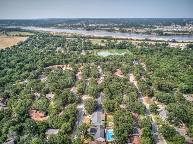 3121 Bahama Drive, Sand Springs, OK 74063