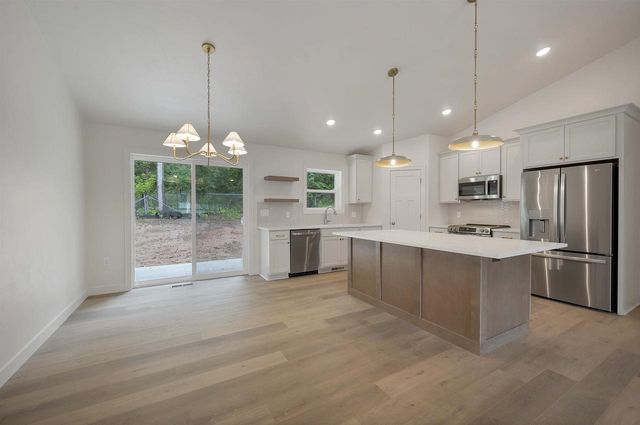 2480 BRENNER PLACE, Green Bay, WI 54301