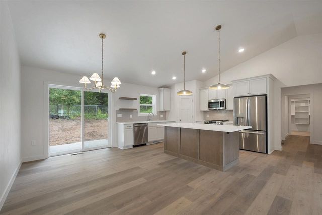 2480 BRENNER PLACE, Green Bay, WI 54301