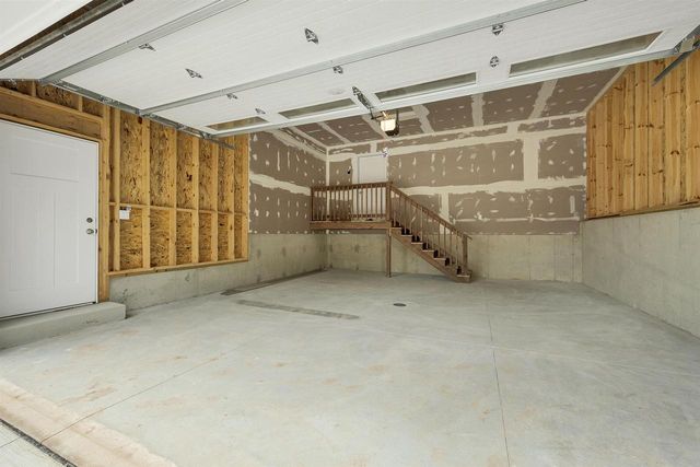 2480 BRENNER PLACE, Green Bay, WI 54301