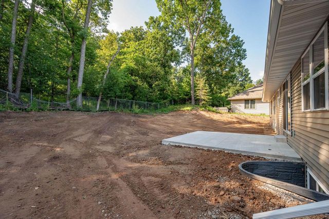 2480 BRENNER PLACE, Green Bay, WI 54301