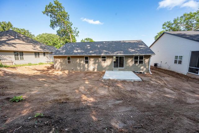 2480 BRENNER PLACE, Green Bay, WI 54301