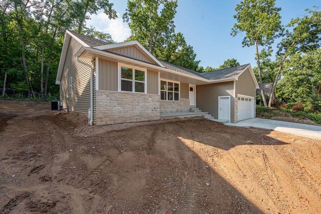 2480 BRENNER PLACE, Green Bay, WI 54301