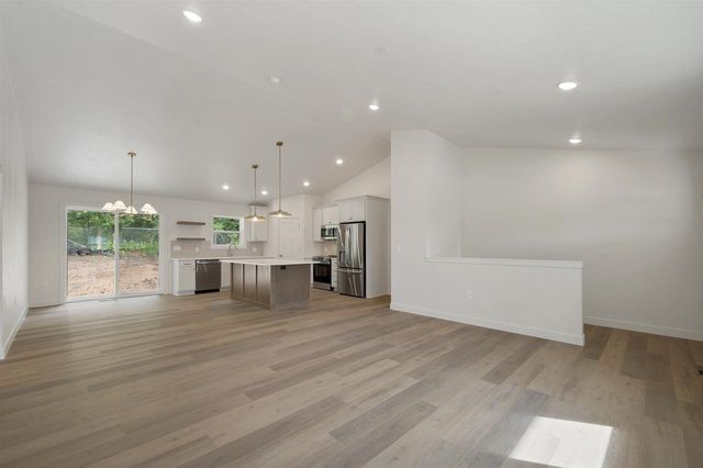 2480 BRENNER PLACE, Green Bay, WI 54301