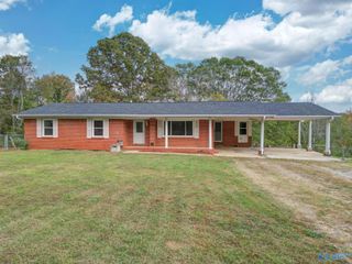 1600 Railroad Street NW, Hartselle, AL 35640