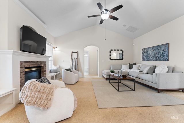 716 W Kodiak Drive, Meridian, ID 83642