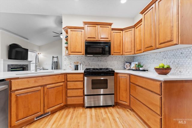 716 W Kodiak Drive, Meridian, ID 83642