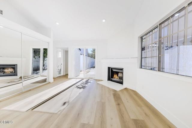 19314 Valerio Street, Reseda (los Angeles), CA 91335