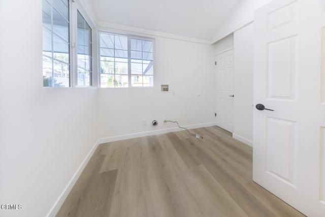 19314 Valerio Street, Reseda (los Angeles), CA 91335