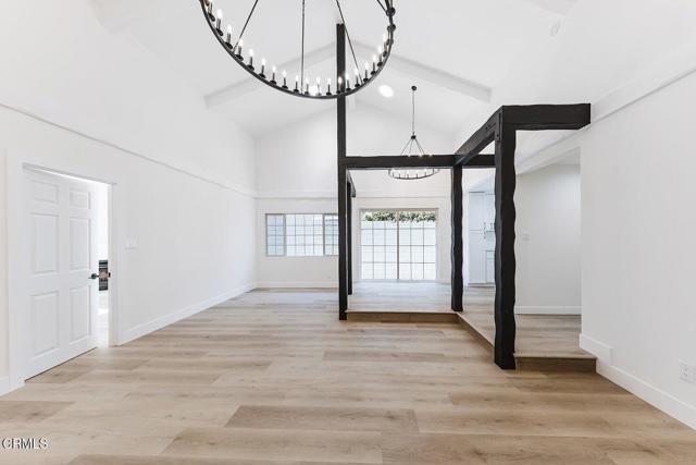 19314 Valerio Street, Reseda (los Angeles), CA 91335