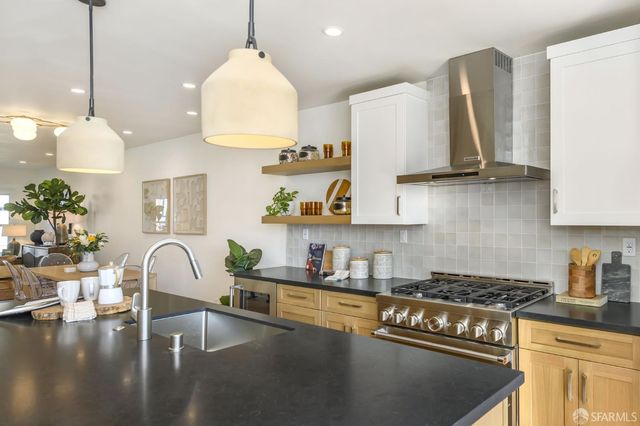 155 Flood Avenue, San Francisco, CA 94131