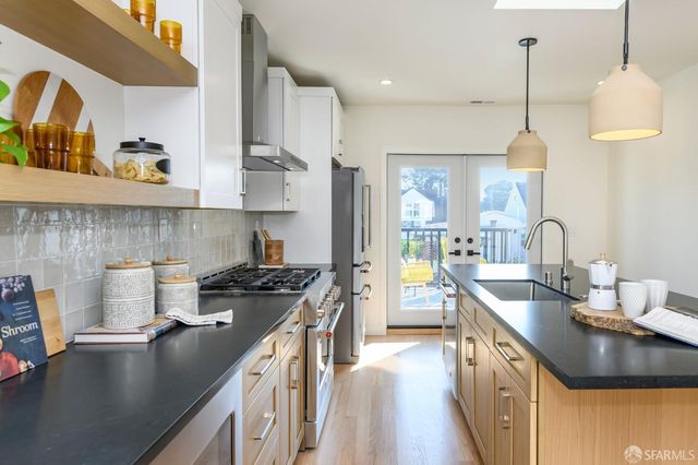 155 Flood Avenue, San Francisco, CA 94131