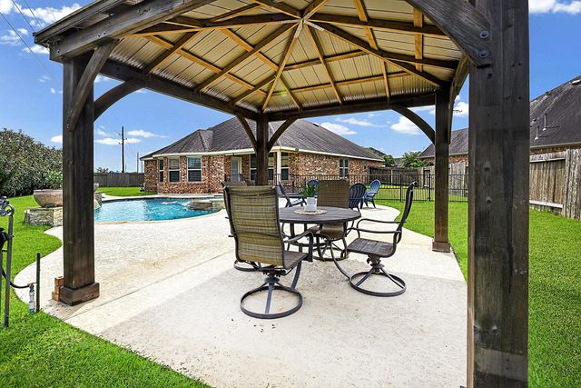 30222 Green Meadows Lane, Brookshire, TX 77423