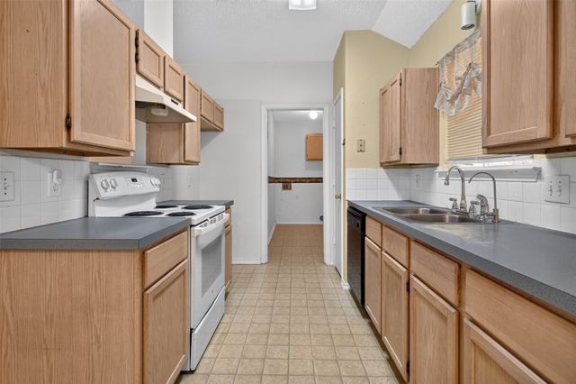 711 Plum Street, Joshua, TX 76058