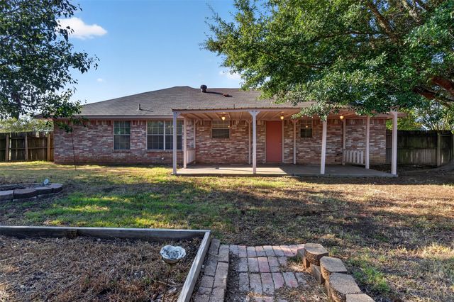 711 Plum Street, Joshua, TX 76058