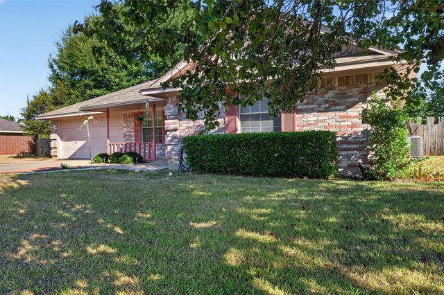711 Plum Street, Joshua, TX 76058
