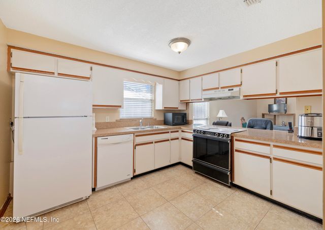 8270 WILSON Boulevard, Jacksonville, FL 32210