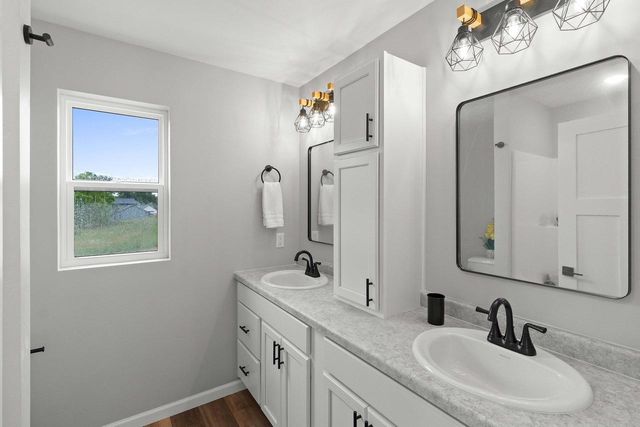 1845 SOUTHLAND LANE, New London, WI 54961