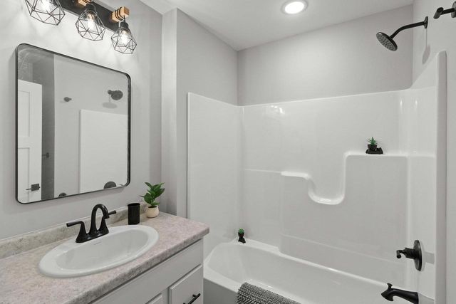 1845 SOUTHLAND LANE, New London, WI 54961