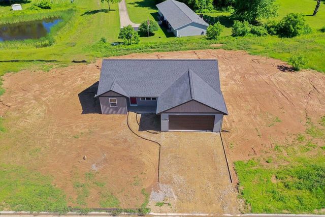 1845 SOUTHLAND LANE, New London, WI 54961