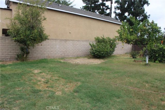1810 W Houston, Fullerton, CA 92833