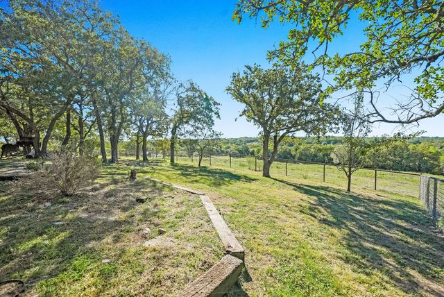 156 Private Road 3626, Springtown, TX 76082