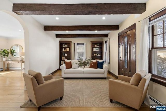 232 W Midland Avenue, Paramus, NJ 07652