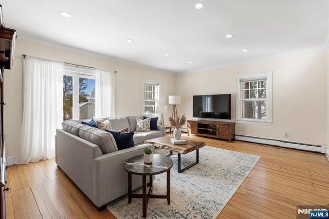 232 W Midland Avenue, Paramus, NJ 07652