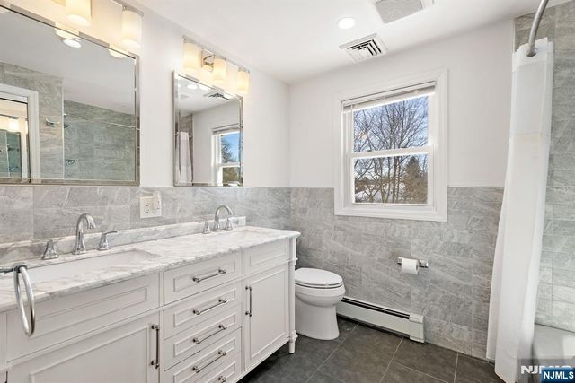 232 W Midland Avenue, Paramus, NJ 07652