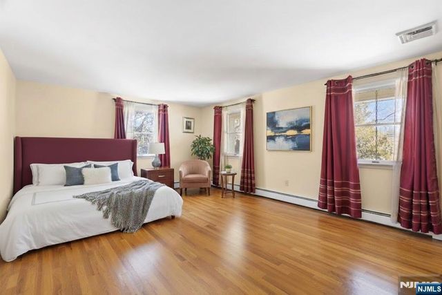 232 W Midland Avenue, Paramus, NJ 07652