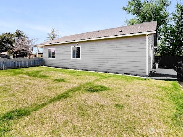 1004 W Virginia, Moses Lake, WA 98837