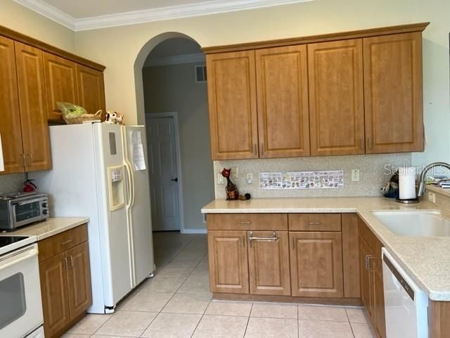 2427 CALEDONIAN STREET, Clermont, FL 34711