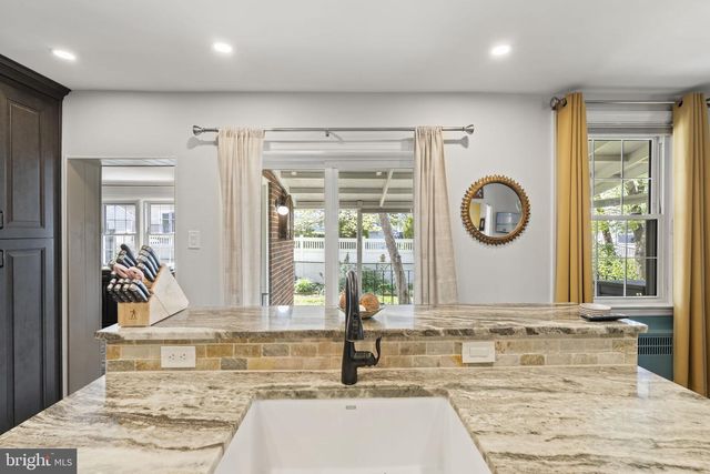403 WALNUT HILL LN, Havertown, PA 19083