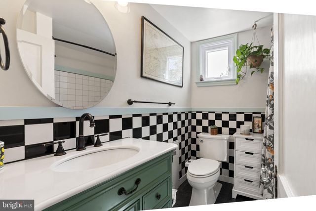 403 WALNUT HILL LN, Havertown, PA 19083