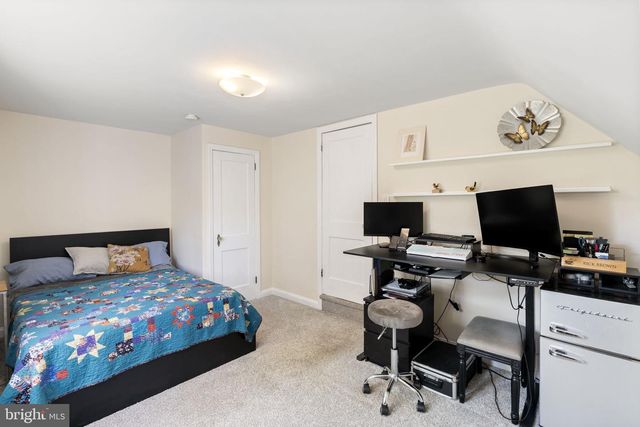 403 WALNUT HILL LN, Havertown, PA 19083