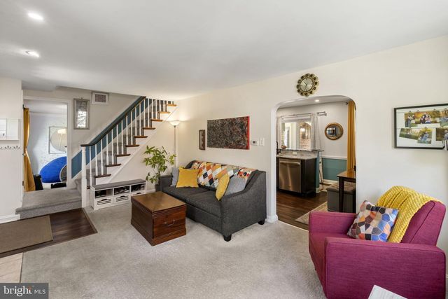 403 WALNUT HILL LN, Havertown, PA 19083